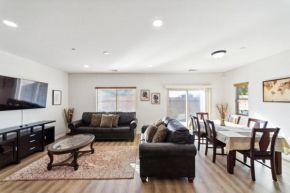 Charming Pet-Friendly Getaway in Sunny Beaumont home